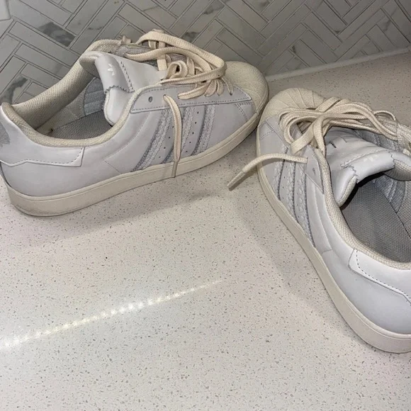 Adidas Shell Toe size 11